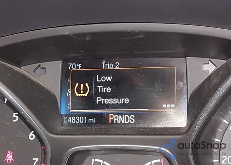 2018 Ford Focus Se z USA, uszkodzony, nr VIN 1FADP3FE0JL270854